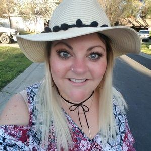 Meet your Posher, Lau8